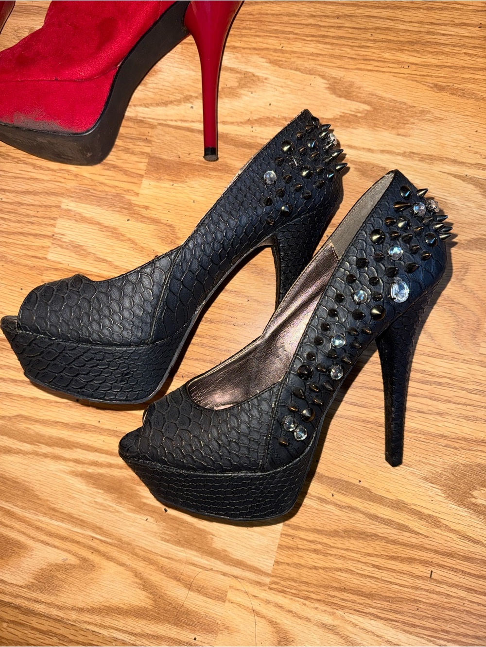 Dollhouse Black Studded Faux-Snakeskin Platform Peep-Toe Pumps